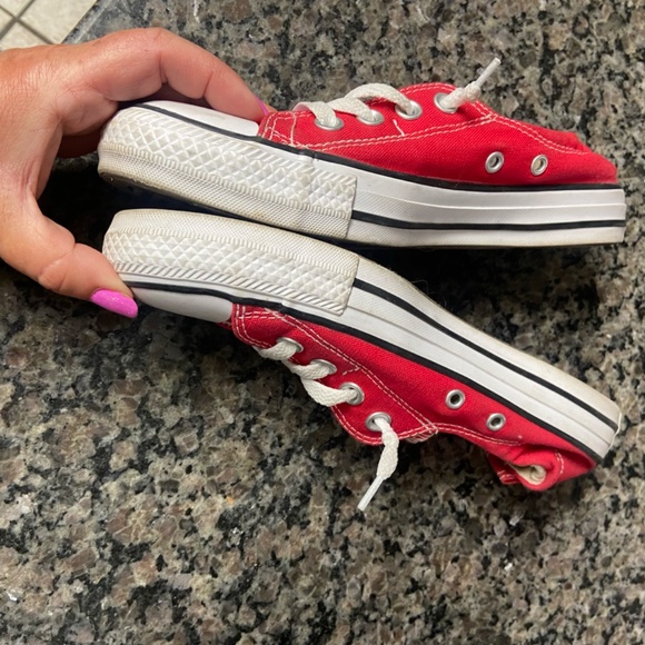 Converse Red Slip On Size 7.5 Women's - Picture 2 of 6
